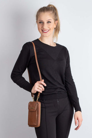 Carteira feminina de couro liso com alça Rafa 19x10,5cm - Enluaze - Bolsas, Mochilas e Acessórios em Couro Legítimo