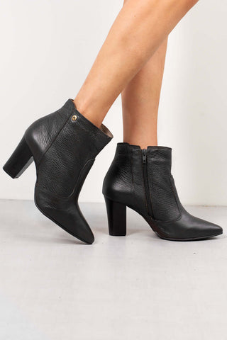 Bota de couro 2 em 1 salto grosso 052 - Enluaze - Bolsas, Mochilas e Acessórios em Couro Legítimo