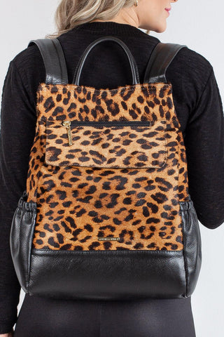 Mochila antifurto de couro estampado Suelen - Enluaze - Bolsas, Mochilas e Acessórios em Couro Legítimo