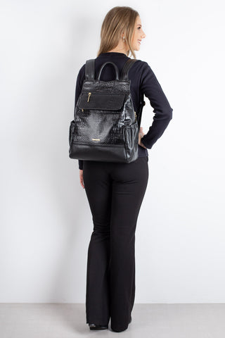 Mochila antifurto de couro croco Suelen - Enluaze - Bolsas, Mochilas e Acessórios em Couro Legítimo