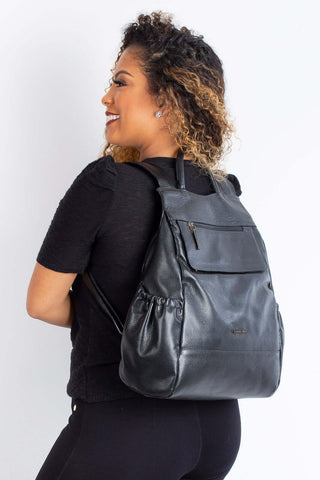 Mochila antifurto de couro liso grafite Suelen - Enluaze - Bolsas, Mochilas e Acessórios em Couro Legítimo