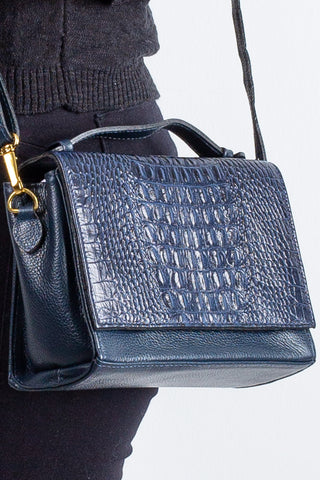 Bolsa pequena transversal de couro croco Deise - Enluaze - Bolsas, Mochilas e Acessórios em Couro Legítimo