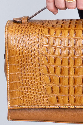 Bolsa pequena transversal de couro croco Deise - Enluaze - Bolsas, Mochilas e Acessórios em Couro Legítimo