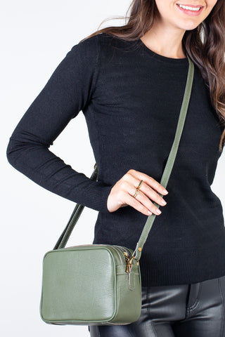 Bolsa quadrada pequena de couro liso Diana - Enluaze - Bolsas, Mochilas e Acessórios em Couro Legítimo