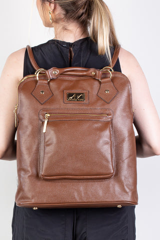 Bolsa mochila de couro liso Lívia - Enluaze - Bolsas, Mochilas e Acessórios em Couro Legítimo