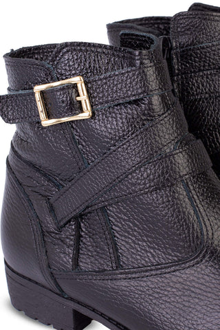 Bota cano curto em couro com fivela 6522 - Enluaze - Bolsas, Mochilas e Acessórios em Couro Legítimo