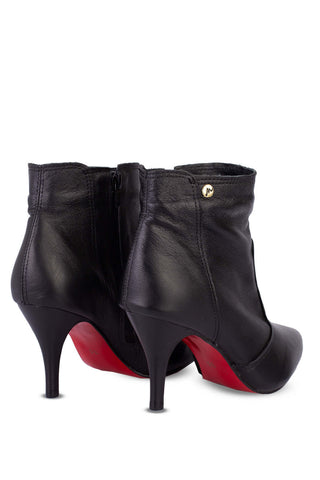 Bota de couro cano curto com salto fino 6583 - Enluaze - Bolsas, Mochilas e Acessórios em Couro Legítimo