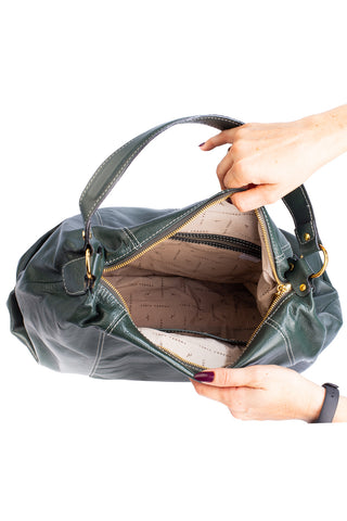 Bolsa saco grande de couro liso Cris - Enluaze - Bolsas, Mochilas e Acessórios em Couro Legítimo