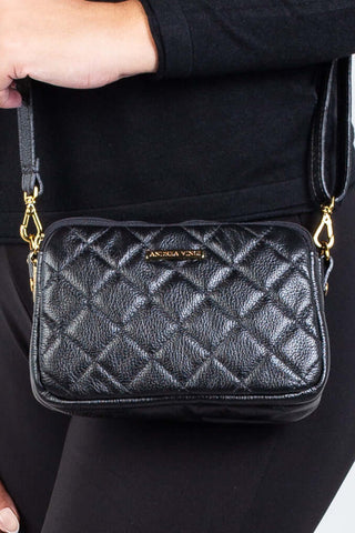 Bolsa pequena de couro matelassê Beatriz - Enluaze - Bolsas, Mochilas e Acessórios em Couro Legítimo