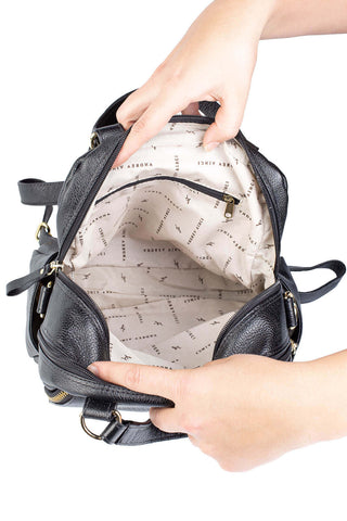 Bolsa mochila 2 em 1 em couro liso Marina - Enluaze - Bolsas, Mochilas e Acessórios em Couro Legítimo