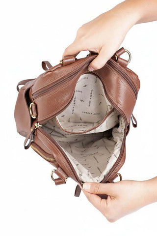 Bolsa mochila 2 em 1 em couro liso Marina - Enluaze - Bolsas, Mochilas e Acessórios em Couro Legítimo