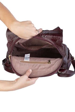 Mochila antifurto de couro croco Suelen - Enluaze - Bolsas, Mochilas e Acessórios em Couro Legítimo