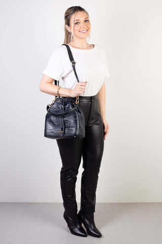 Bolsa saco em couro croco Nadia - Enluaze - Bolsas, Mochilas e Acessórios em Couro Legítimo