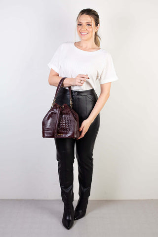 Bolsa saco em couro croco Nadia - Enluaze - Bolsas, Mochilas e Acessórios em Couro Legítimo