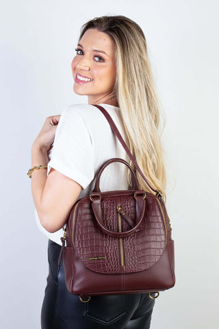 Bolsa mochila 2 em 1 em couro croco Marina - Enluaze - Bolsas, Mochilas e Acessórios em Couro Legítimo