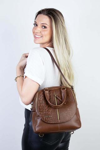 Bolsa mochila 2 em 1 em couro croco Marina - Enluaze - Bolsas, Mochilas e Acessórios em Couro Legítimo