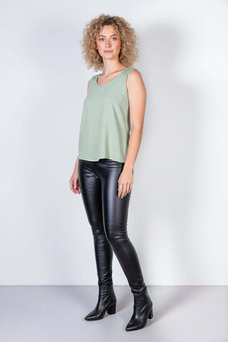 Regata feminina viscose com detalhe na alça 51636 - Enluaze - Vestuário e Acessórios em Couro Legítimo