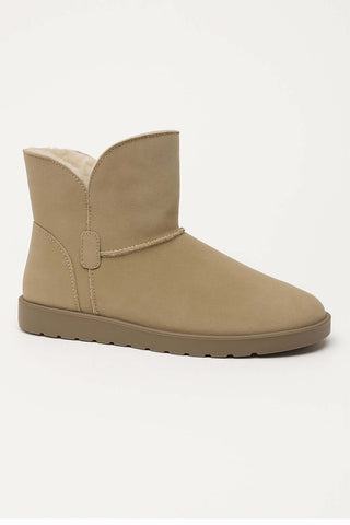 Bota pantufa peluciada cano curto Zuli