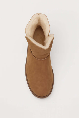 Bota pantufa peluciada cano curto Zuli