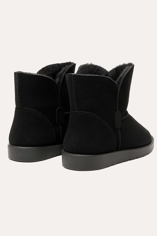 Bota pantufa peluciada cano curto Zuli