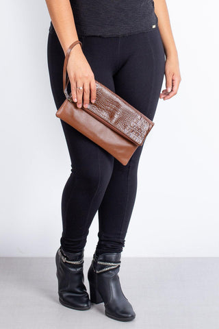 Clutch de couro croco Nikki - Enluaze - Bolsas, Mochilas e Acessórios em Couro Legítimo
