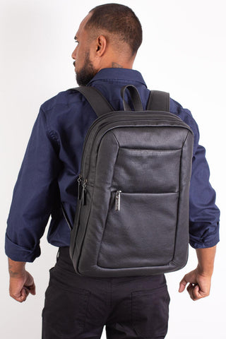Mochila de couro grande slim Patrick - Enluaze - Bolsas, Mochilas e Acessórios em Couro Legítimo
