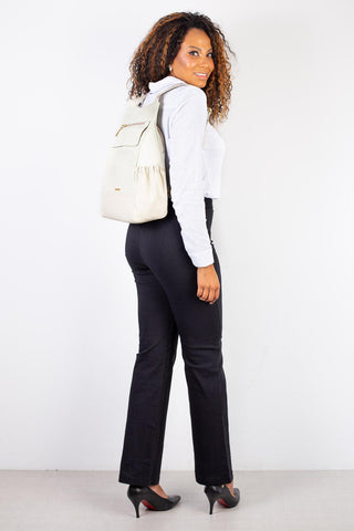 Mochila antifurto de couro croco Suelen - Enluaze - Bolsas, Mochilas e Acessórios em Couro Legítimo