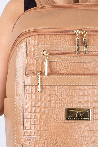 Mochila grande de couro croco Marcela - Enluaze - Bolsas, Mochilas e Acessórios em Couro Legítimo