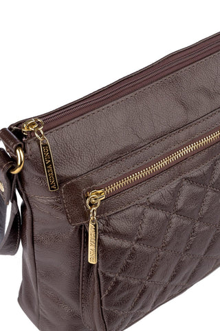 Bolsa transversal matelassê de couro liso Bia - Enluaze - Bolsas, Mochilas e Acessórios em Couro Legítimo
