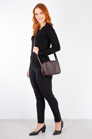 Bolsa quadrada pequena de couro liso Diana - Enluaze - Bolsas, Mochilas e Acessórios em Couro Legítimo