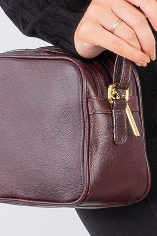 Bolsa quadrada pequena de couro liso Diana - Enluaze - Bolsas, Mochilas e Acessórios em Couro Legítimo