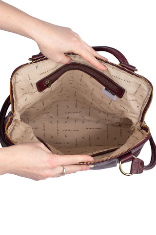 Bolsa mochila de couro liso Lívia - Enluaze - Bolsas, Mochilas e Acessórios em Couro Legítimo