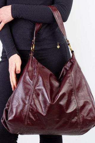 Bolsa saco grande de couro liso Cris - Enluaze - Bolsas, Mochilas e Acessórios em Couro Legítimo