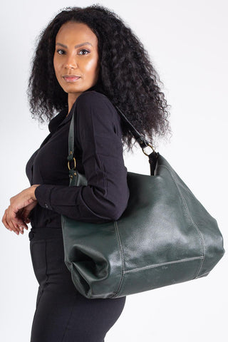 Bolsa saco grande de couro liso Cris - Enluaze - Bolsas, Mochilas e Acessórios em Couro Legítimo