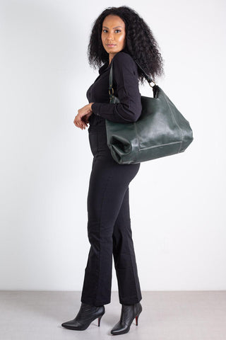 Bolsa saco grande de couro liso Cris - Enluaze - Bolsas, Mochilas e Acessórios em Couro Legítimo