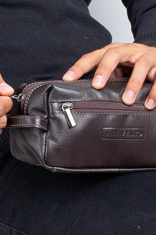Necessaire masculina em couro floater Daily 10x20x8cm - Enluaze - Bolsas, Mochilas e Acessórios em Couro Legítimo