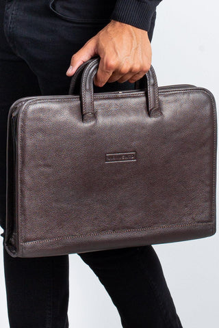 Pasta envelope de couro com alça Docs - Enluaze - Bolsas, Mochilas e Acessórios em Couro Legítimo