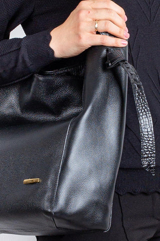 Bolsa sacola de ombro em couro croco Mara - Enluaze - Bolsas, Mochilas e Acessórios em Couro Legítimo