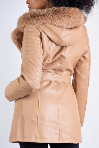 Jaqueta longa feminina corino com pelo material sintético 80431 - Enluaze