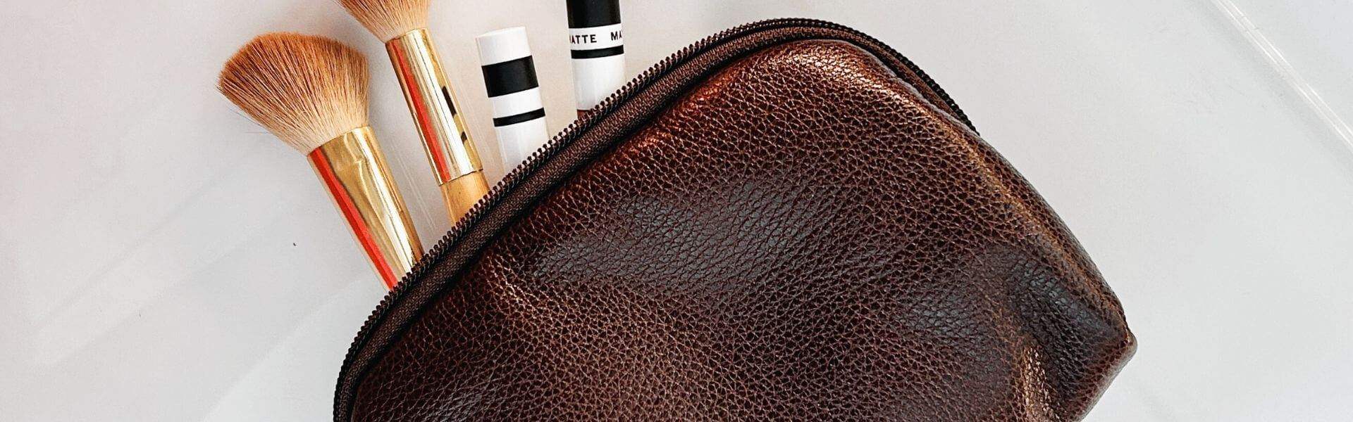 Necessaires e Frasqueiras Femininas - Enluaze - Acessórios em Couro