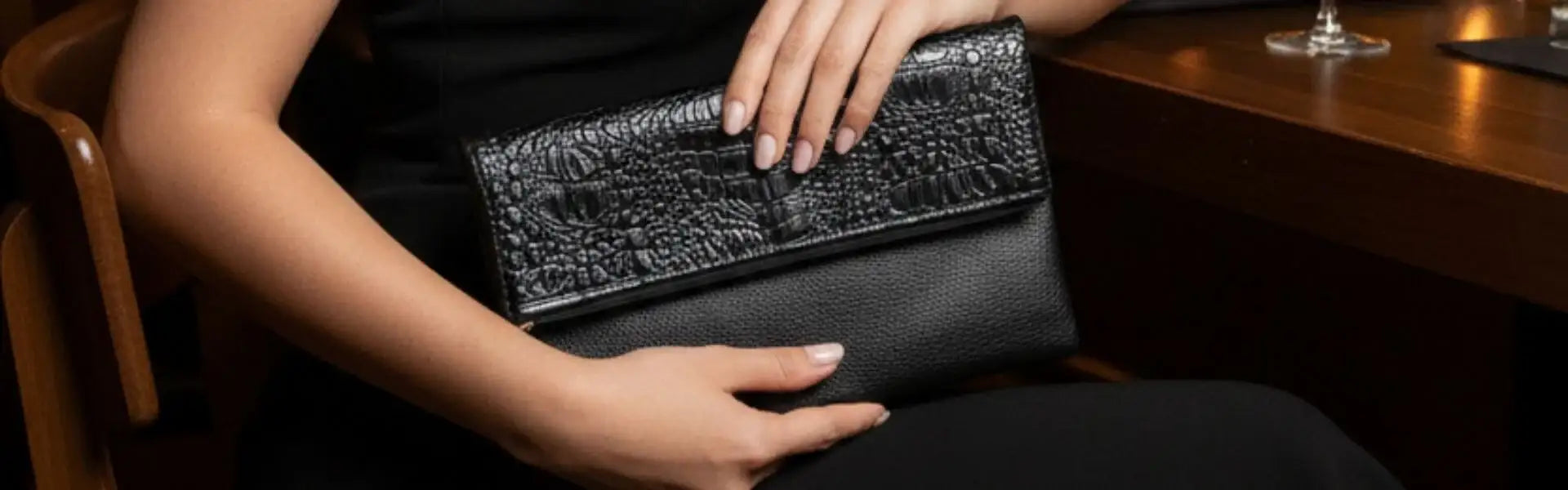 Clutch Femininas - Enluaze - Acessórios em Couro