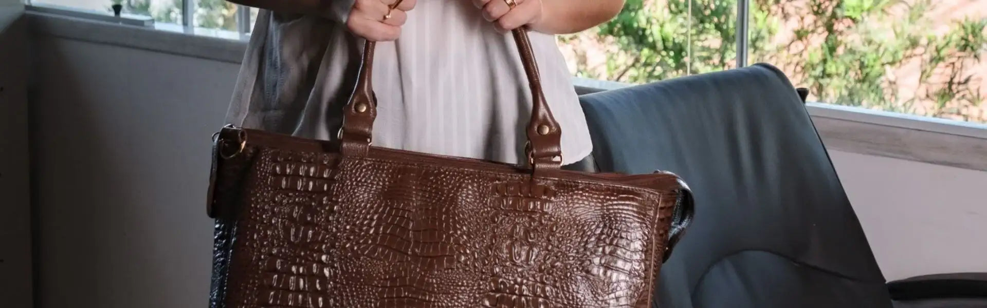 Pastas Femininas - Enluaze - Acessórios em Couro