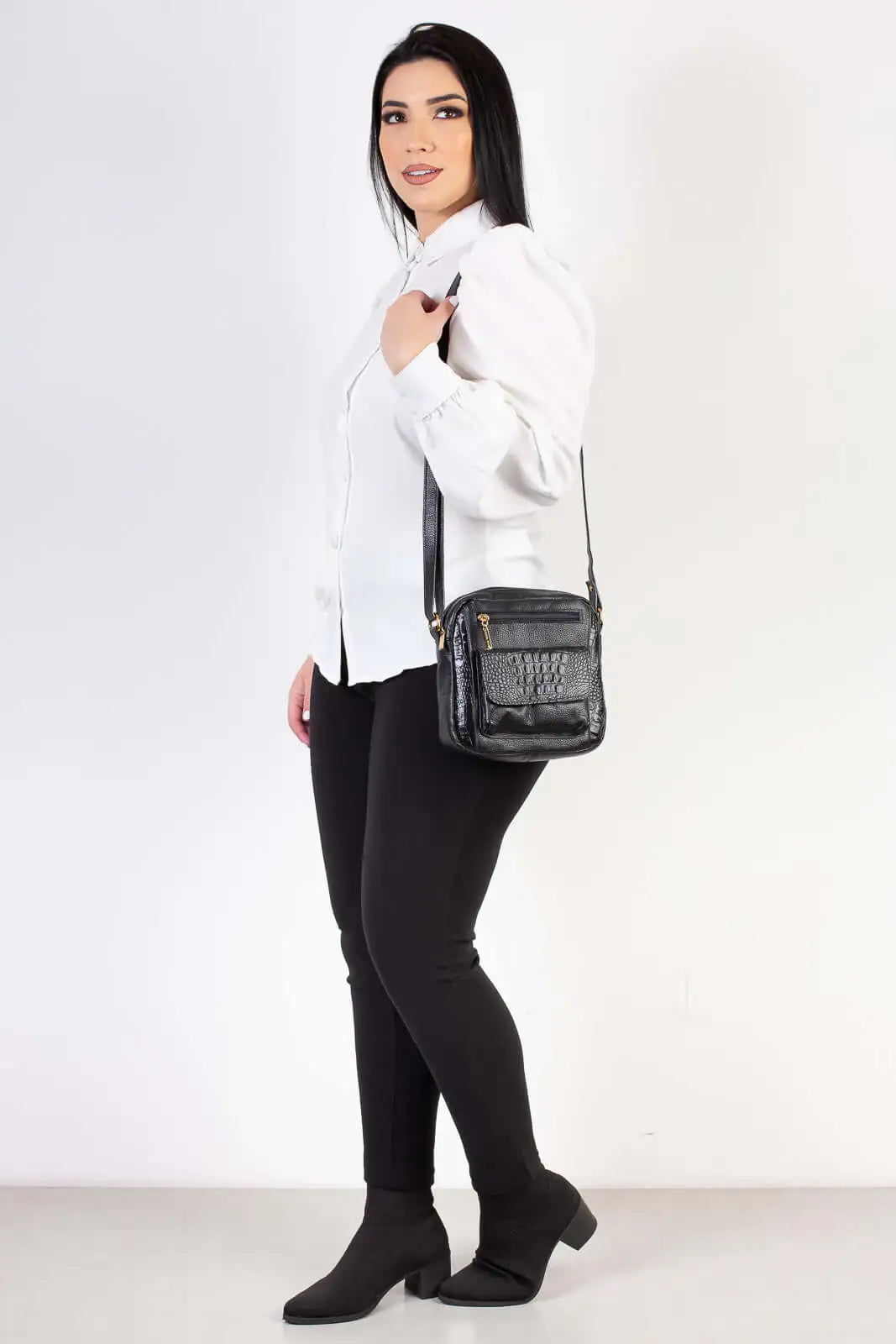 Bolsa transversal pequena de couro croco Clarice - Enluaze