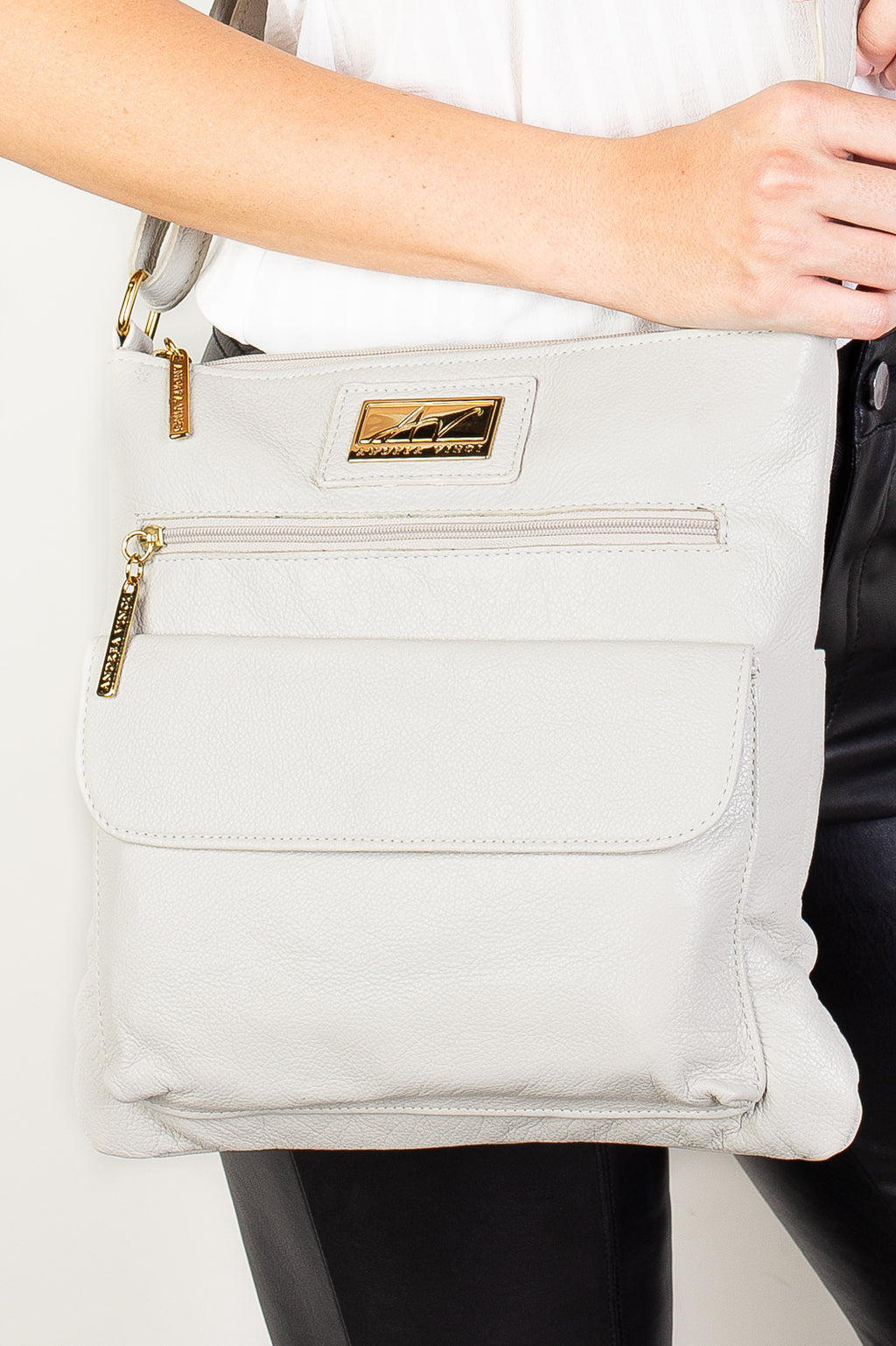 Bolsa transversal de couro liso Karen - Enluaze