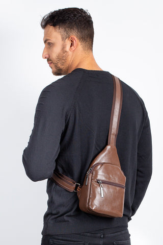 Mini mochila transversal de couro Jeff