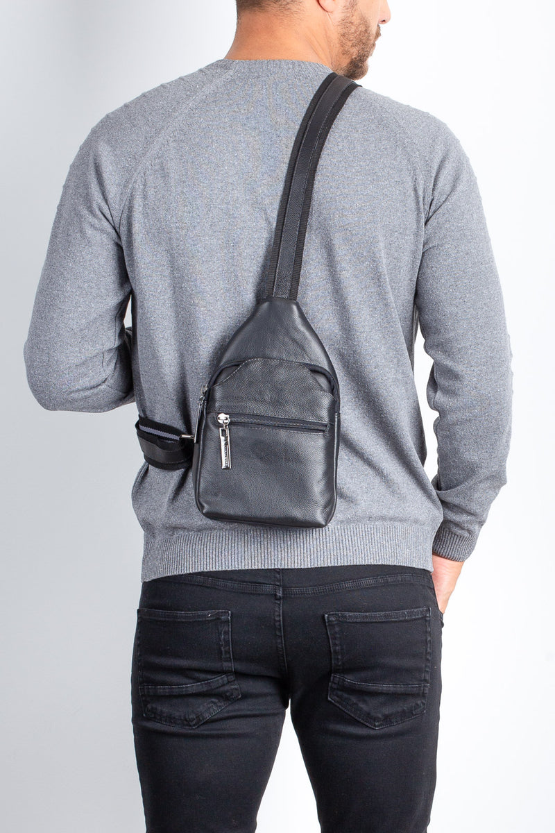 Mini mochila transversal de couro Jeff