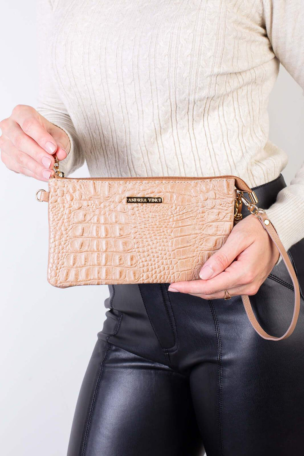 Bolsa transversal pequena de couro croco Tayná - Enluaze