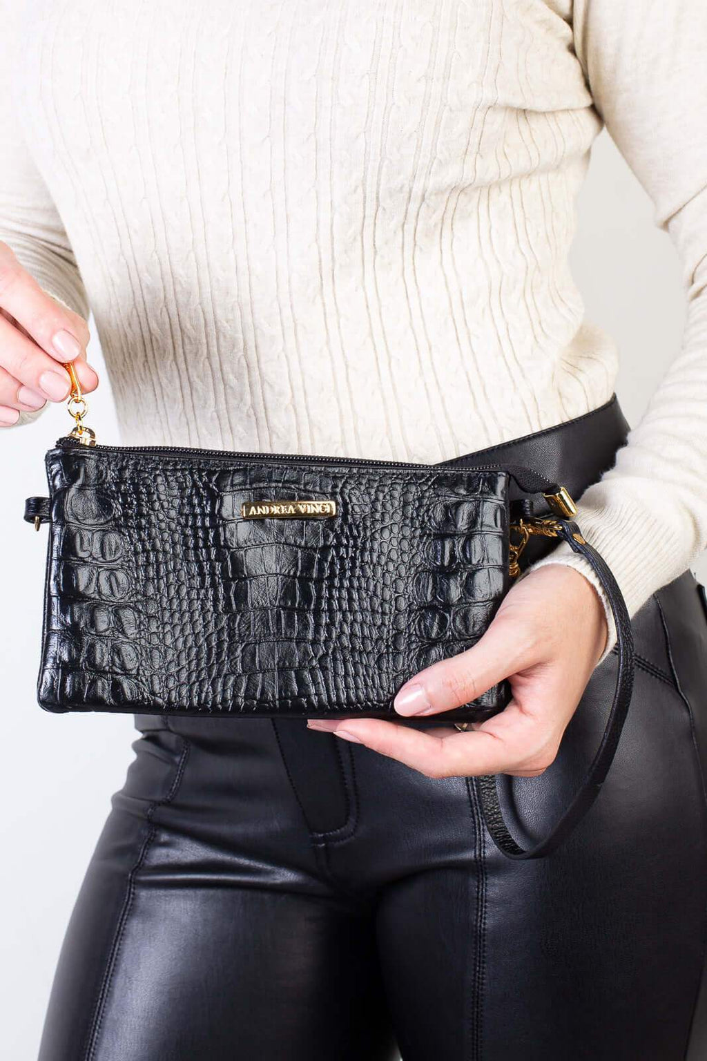 Bolsa transversal pequena de couro croco Tayná - Enluaze