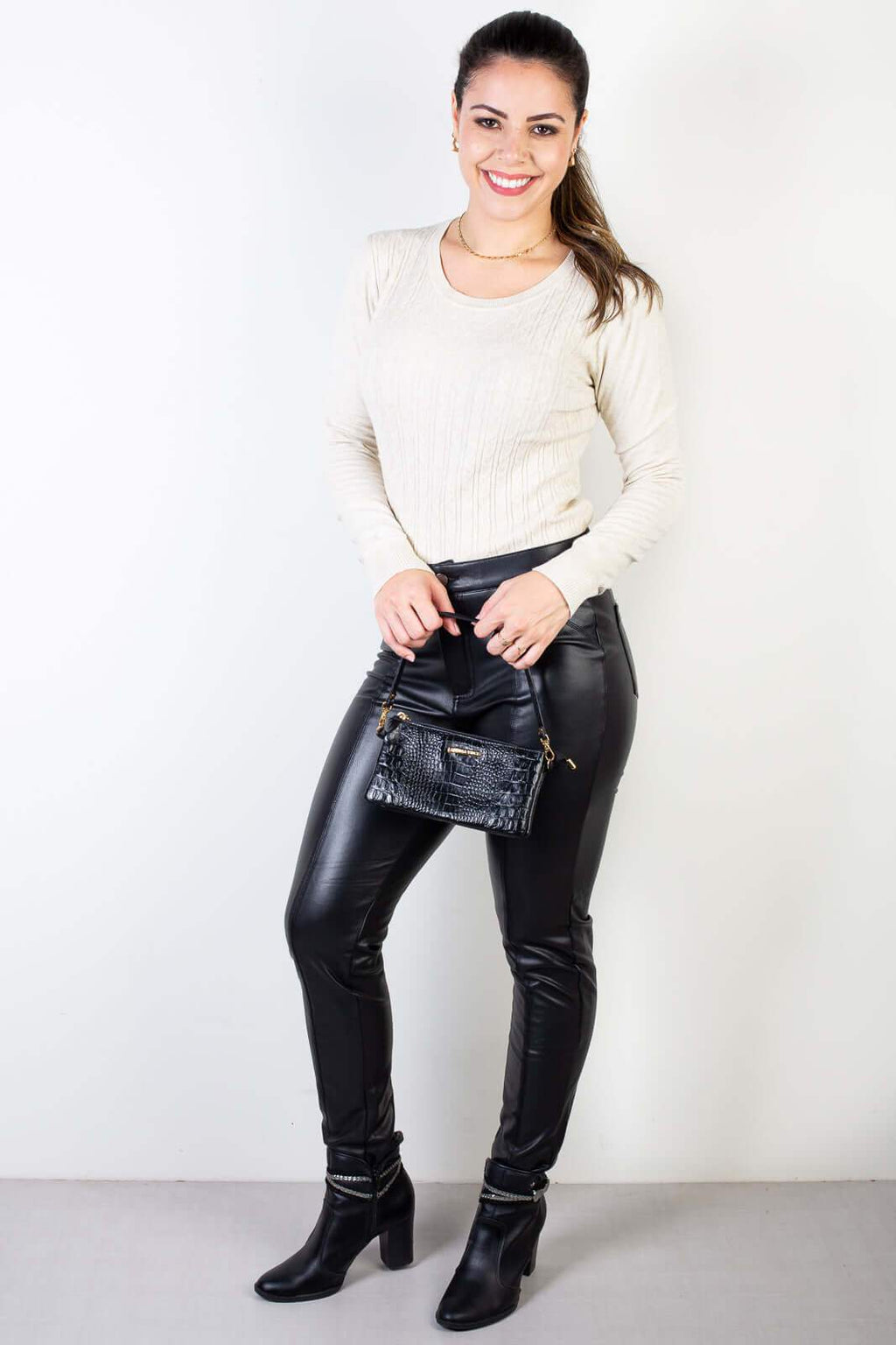 Bolsa transversal pequena de couro croco Tayná - Enluaze