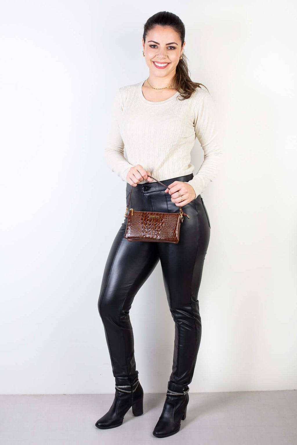 Bolsa transversal pequena de couro croco Tayná - Enluaze